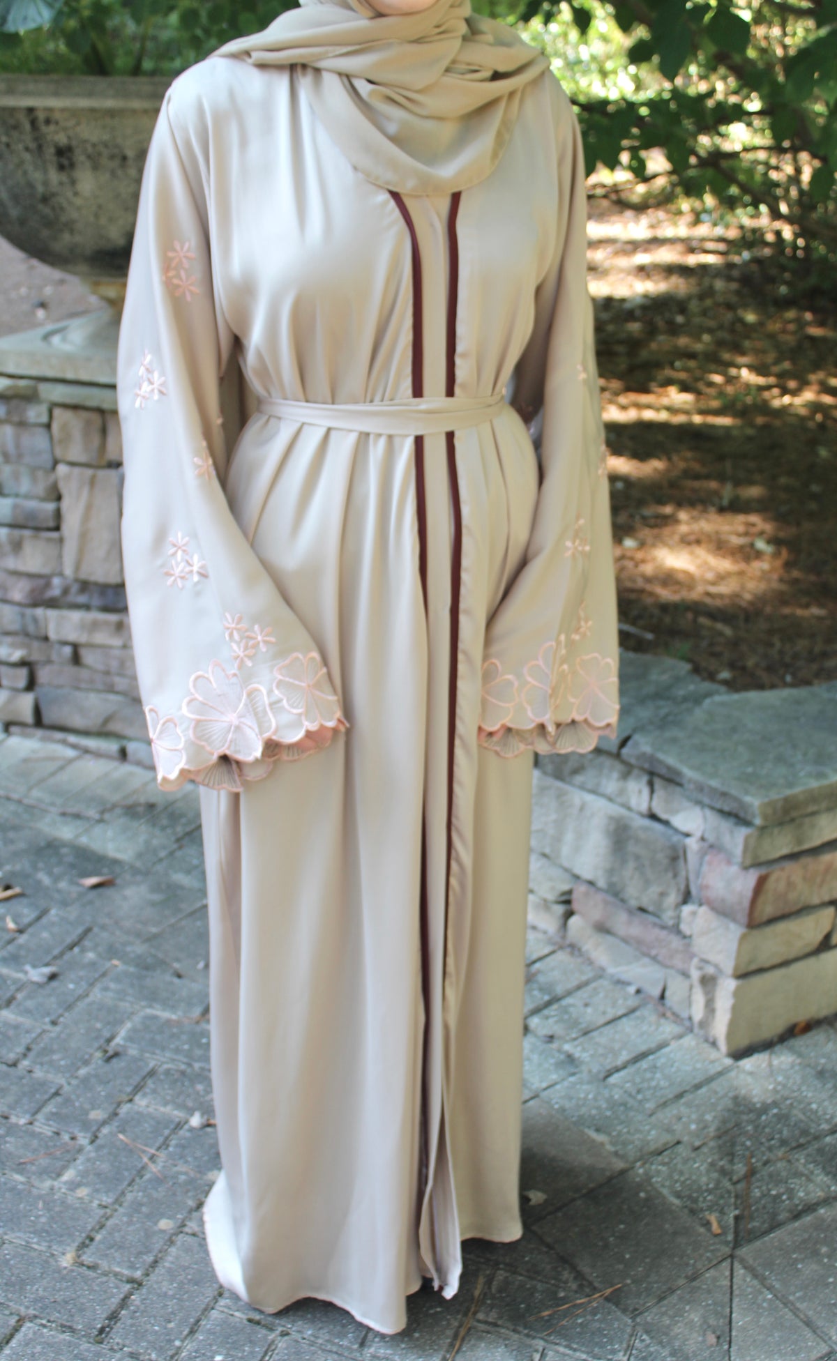 Sade’ Beige Abaya