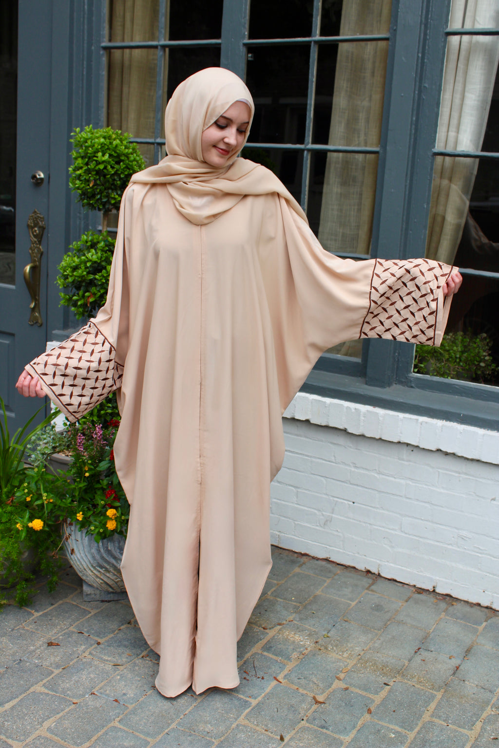 Pali Tan Abaya