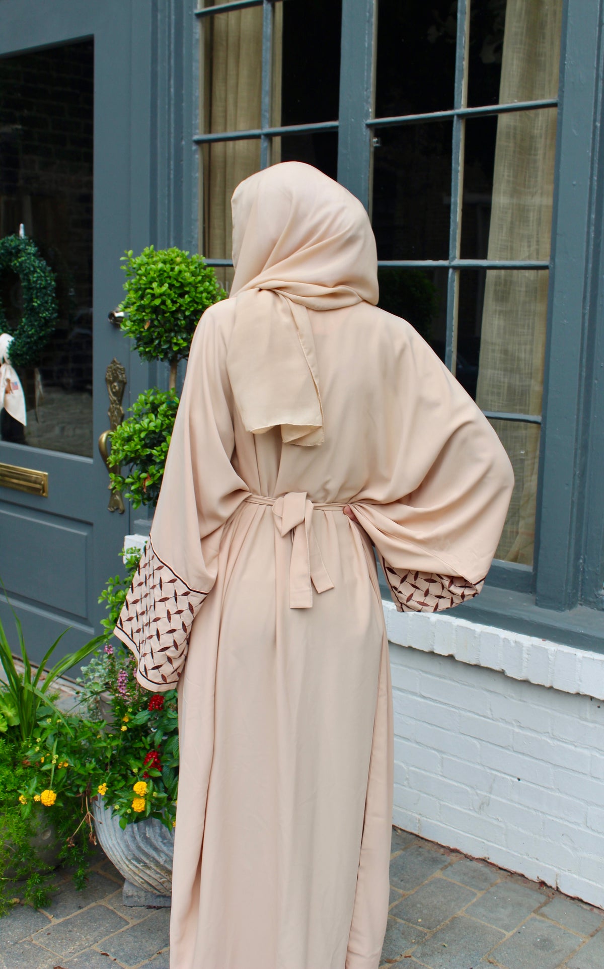 Pali Tan Abaya