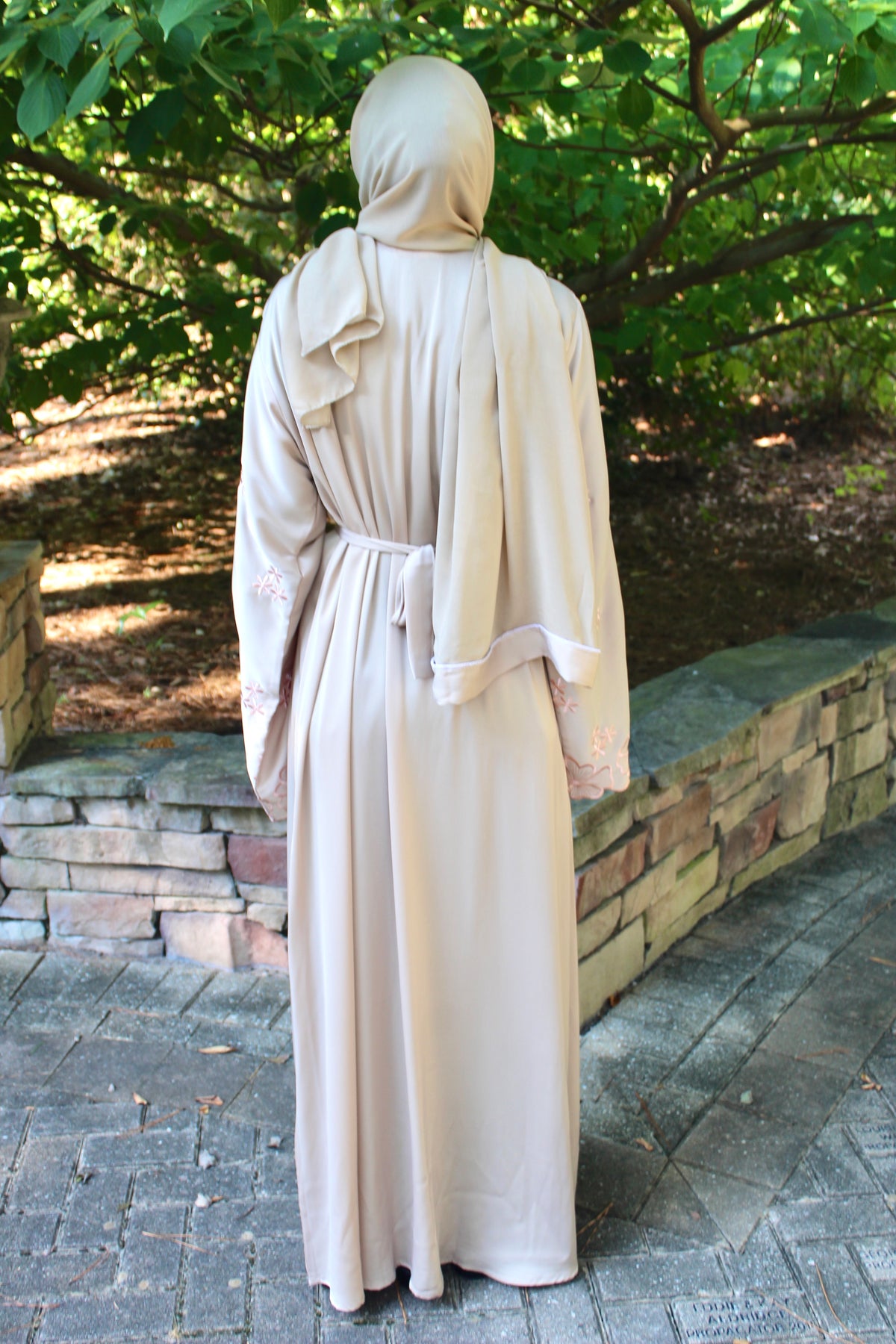 Sade’ Beige Abaya
